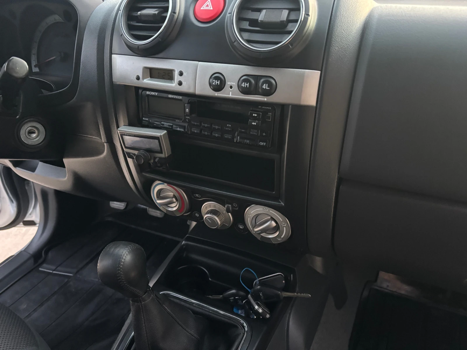 Isuzu D-max 2.5TD - изображение 10