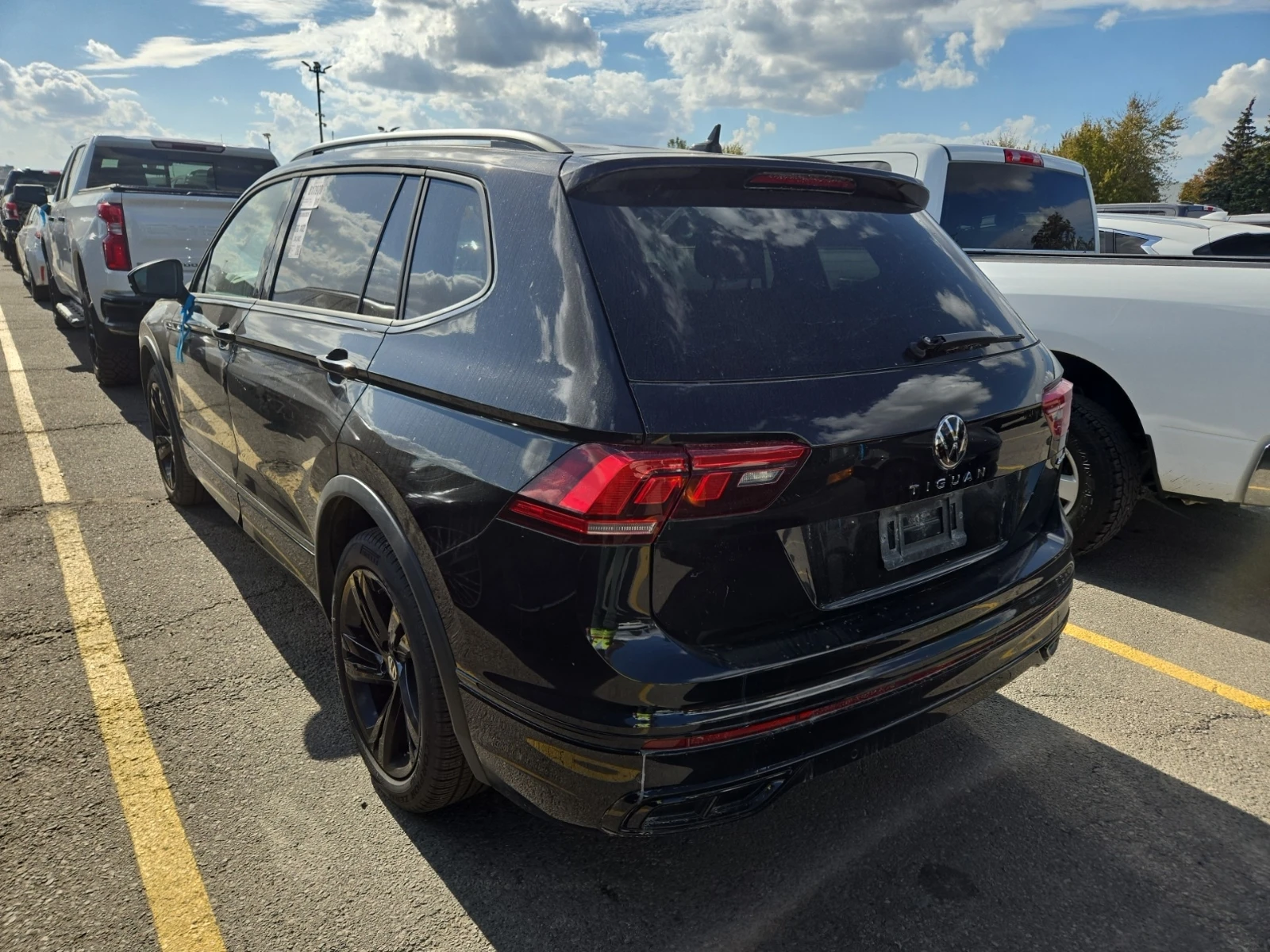 VW Tiguan * R-LINE* CARFAX * БЕЗ ПЪРВОНАЧАЛНА ВНОСКА - изображение 4
