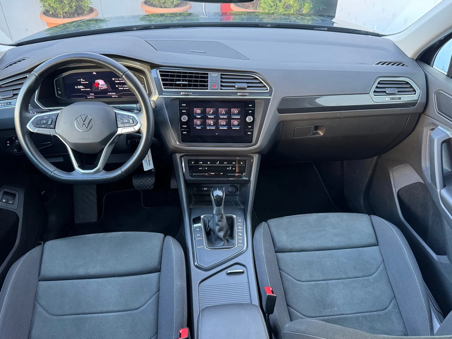 VW Tiguan Elegance 1.4 eHybrid OPF DSG, снимка 5 - Автомобили и джипове - 54602862