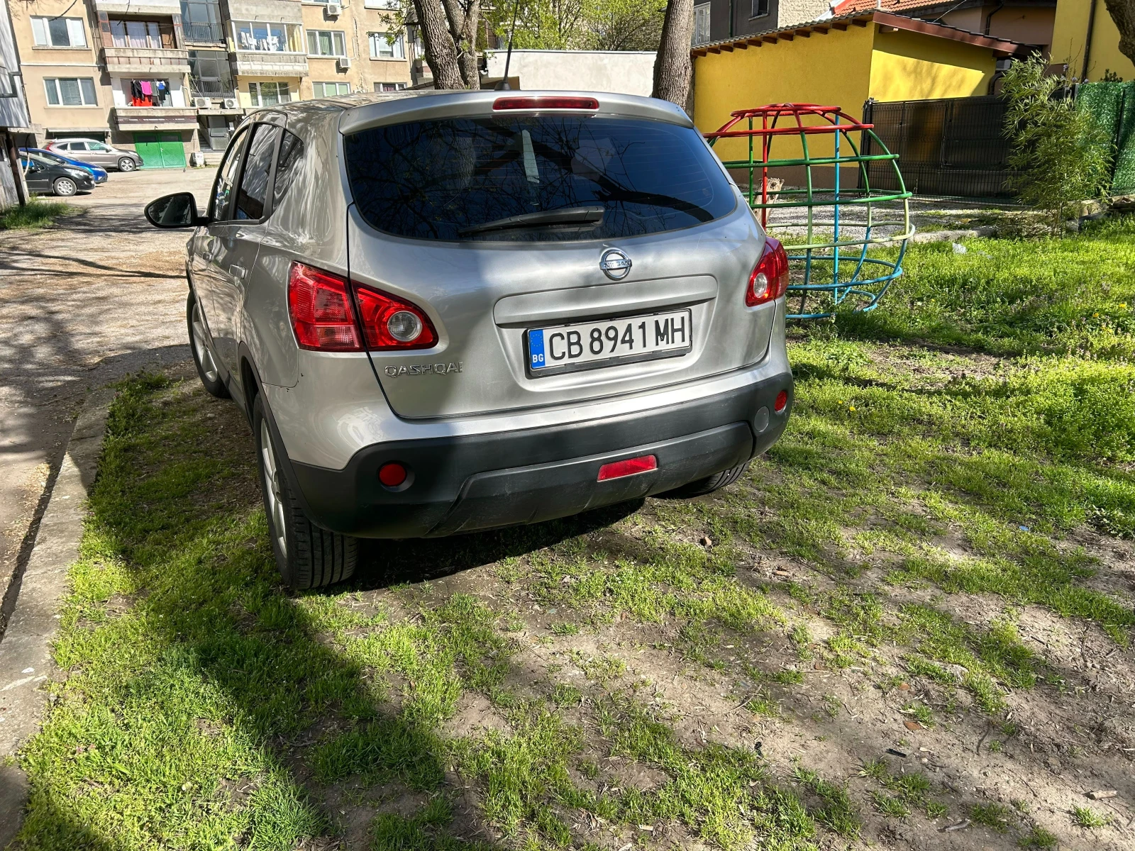Nissan Qashqai, снимка 8 - Автомобили и джипове - 54312573
