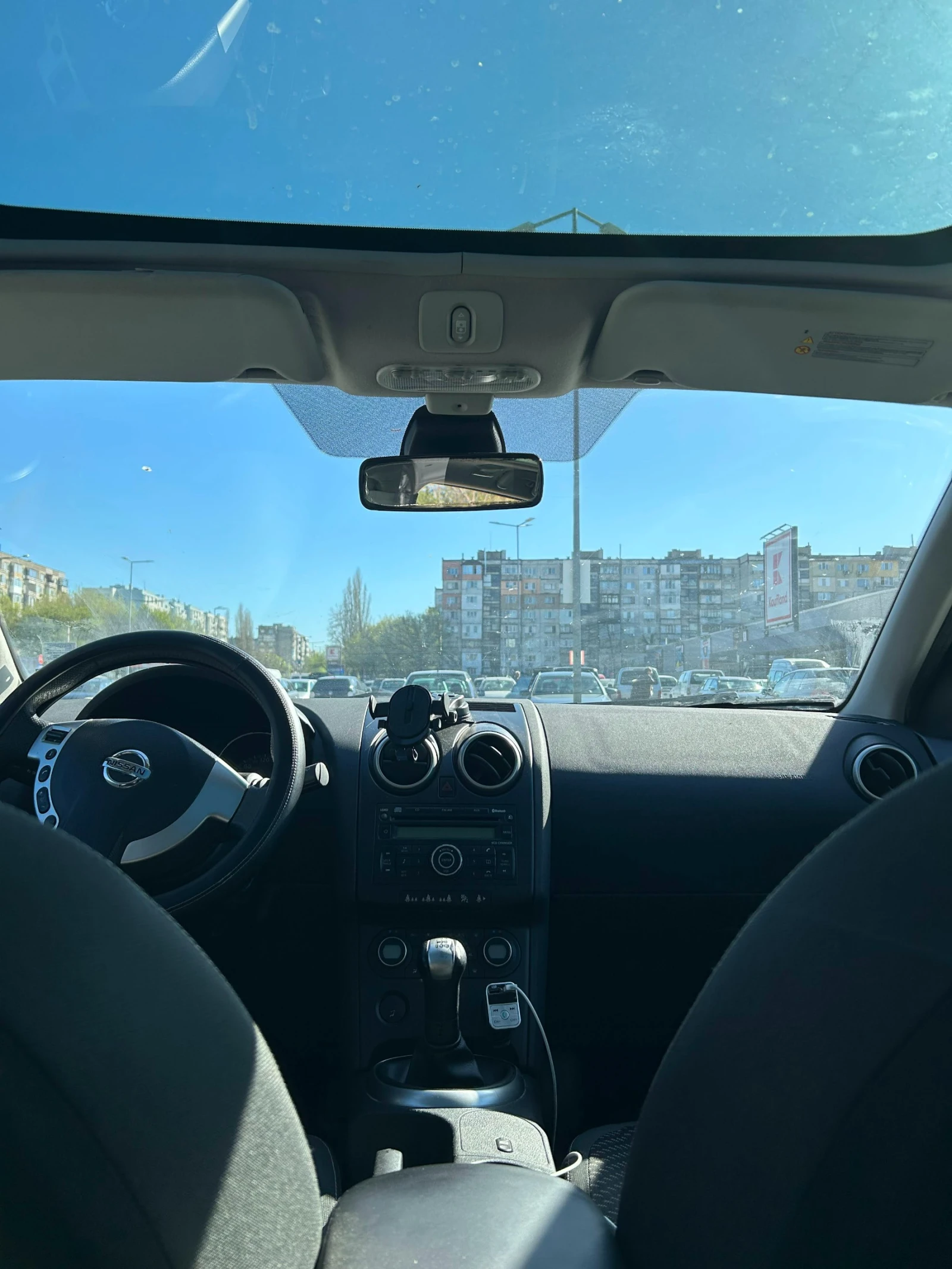 Nissan Qashqai, снимка 6 - Автомобили и джипове - 54312573