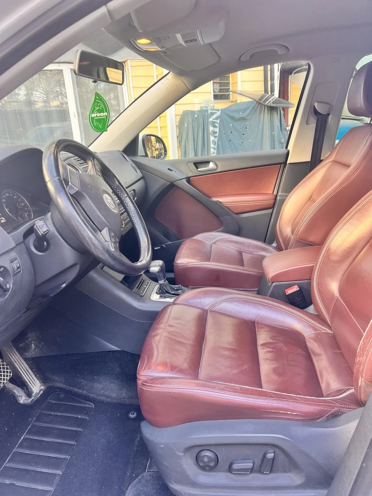 VW Tiguan Джип, снимка 7 - Автомобили и джипове - 54333395