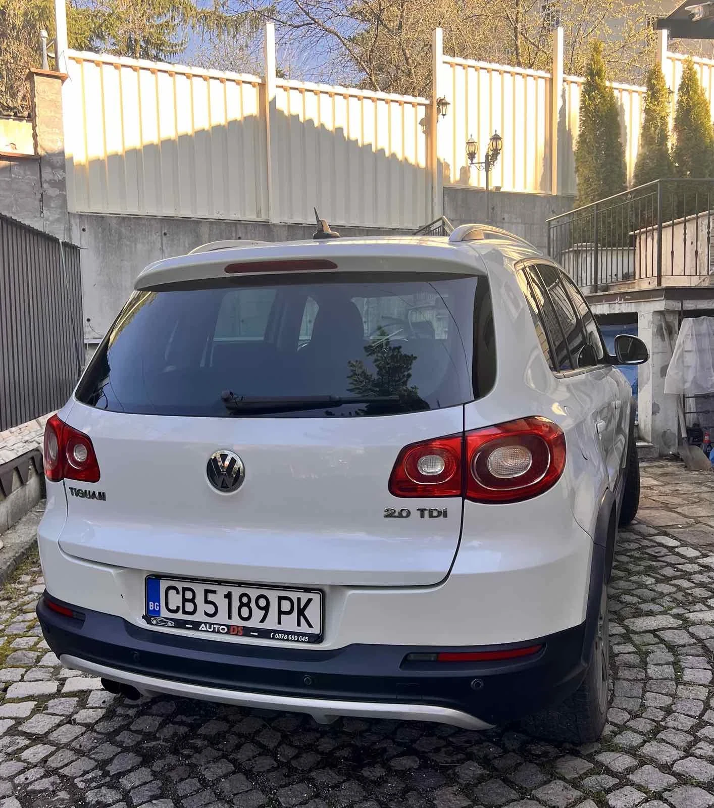 VW Tiguan Джип, снимка 2 - Автомобили и джипове - 54333395