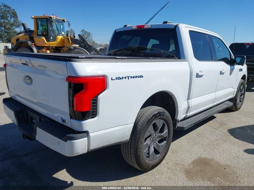 Ford F150 Lightning Flash 4WD SuperCrew 5.5' Box, снимка 4 - Автомобили и джипове - 54378557