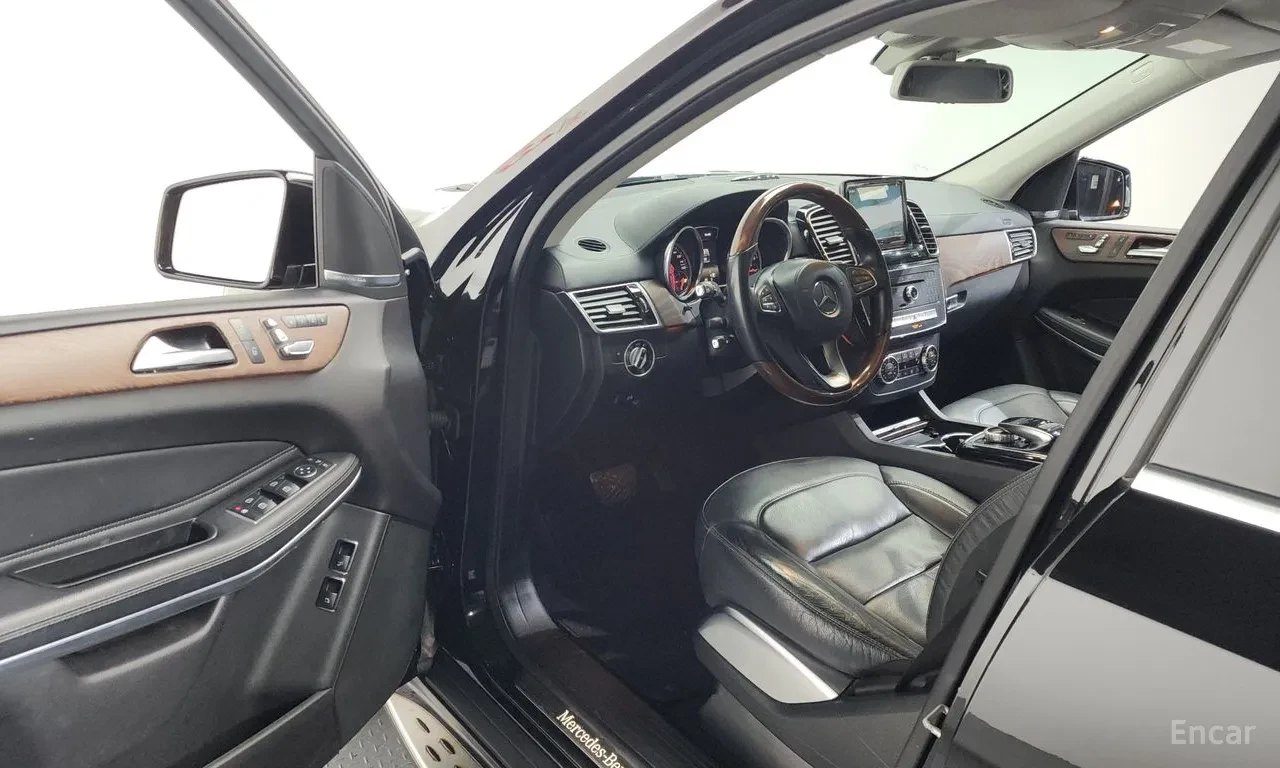 Mercedes-Benz GLS 500, снимка 5 - Автомобили и джипове - 54573601