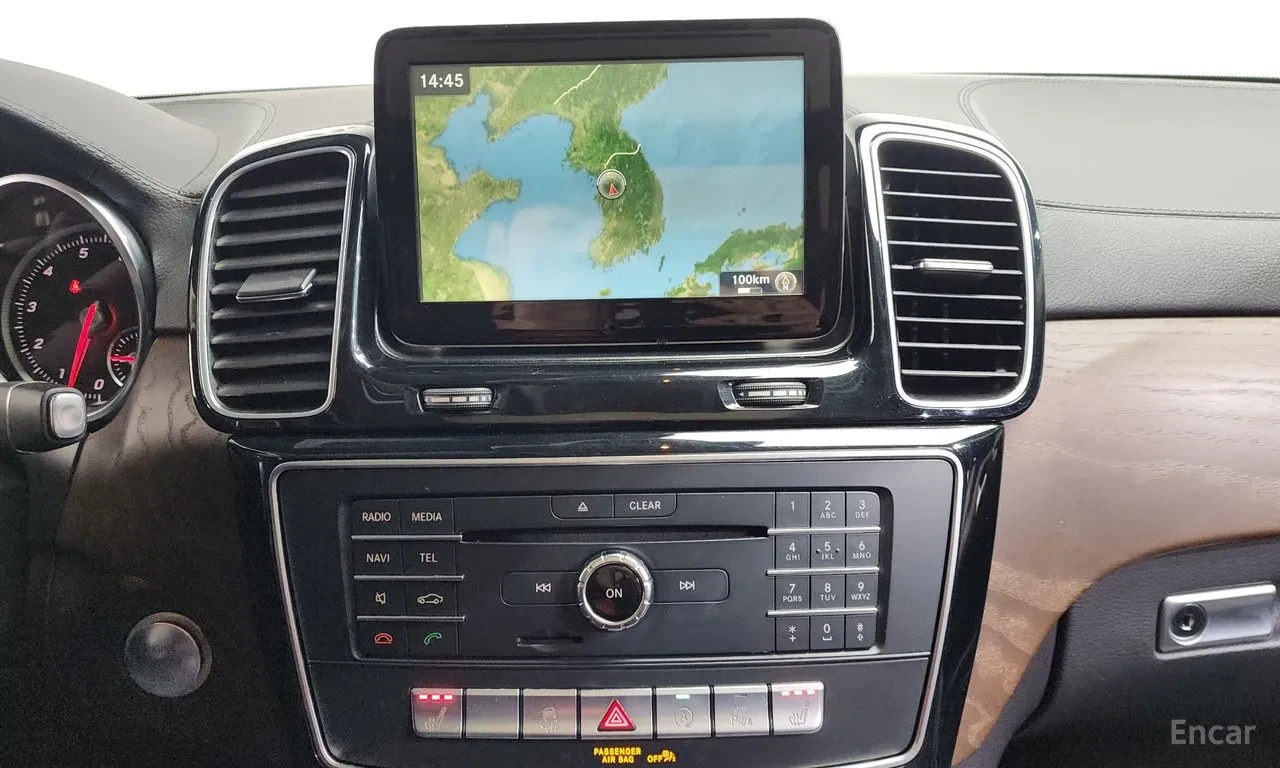 Mercedes-Benz GLS 500, снимка 11 - Автомобили и джипове - 54573601