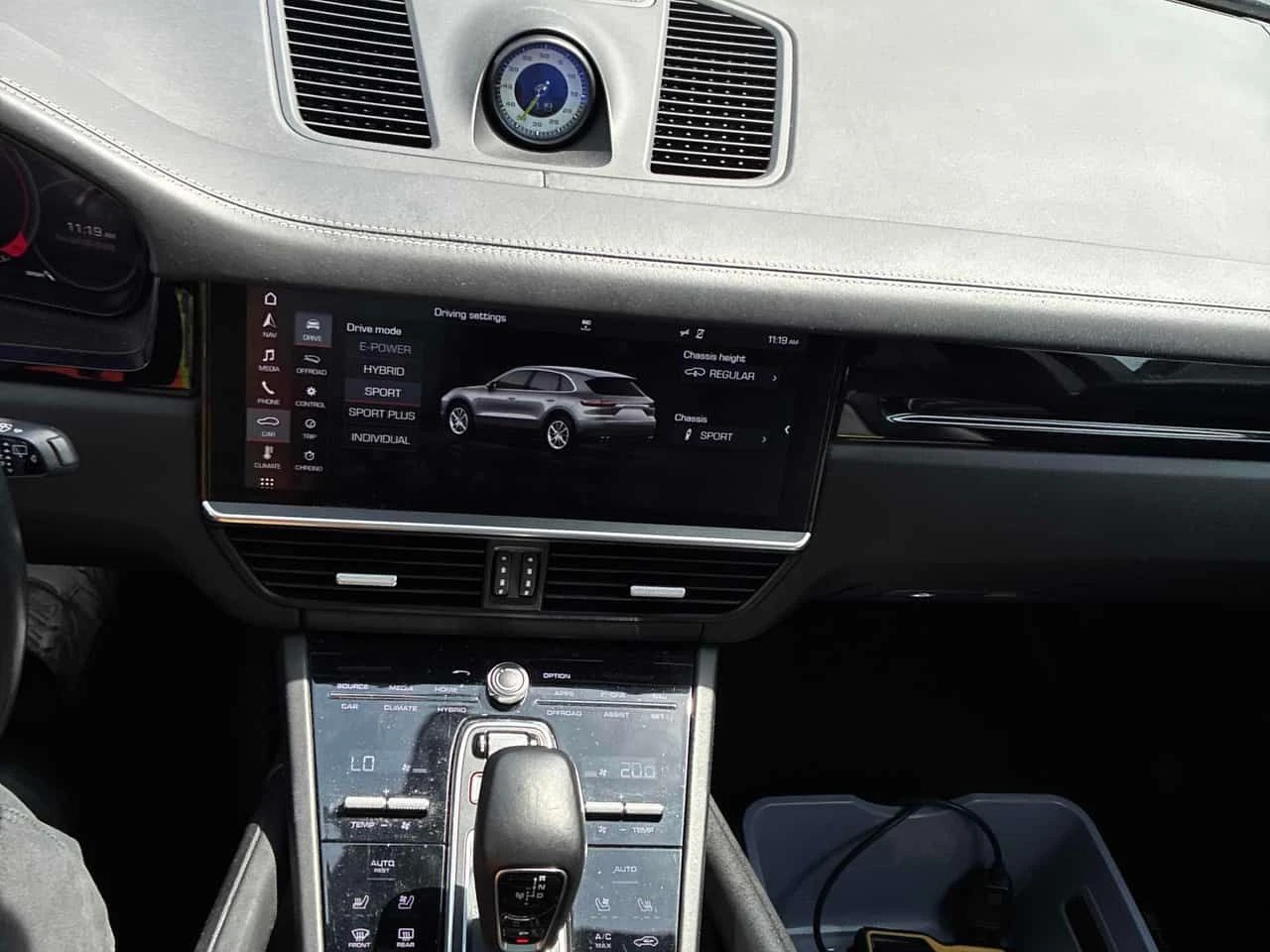 Porsche Cayenne * E Hybrid * BOSE* ОБДУХВАНЕ* АВТОКРЕДИТ* , снимка 9 - Автомобили и джипове - 54787965