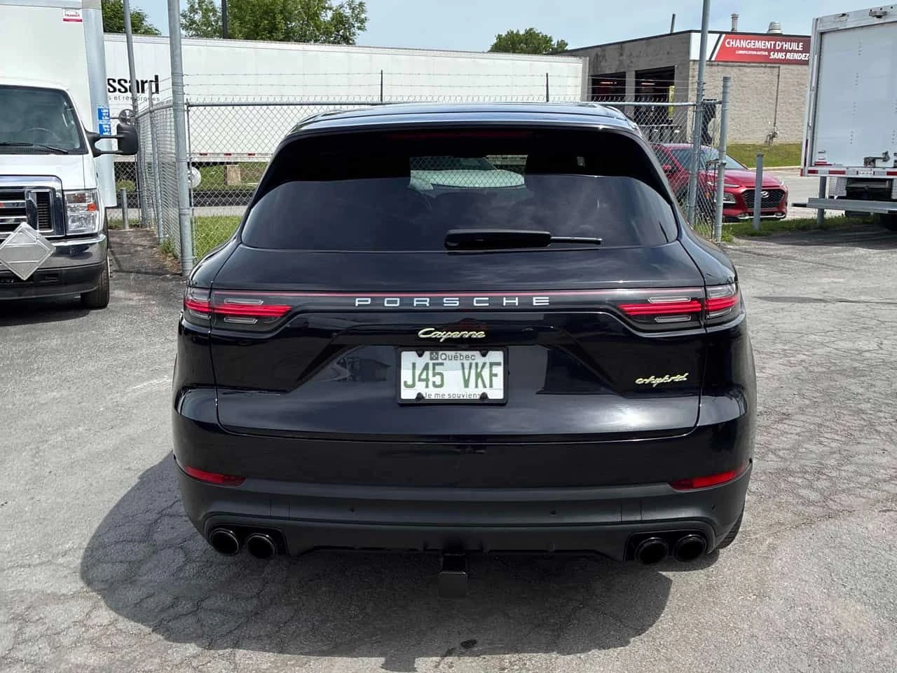 Porsche Cayenne * E Hybrid * BOSE* ОБДУХВАНЕ* АВТОКРЕДИТ* , снимка 4 - Автомобили и джипове - 54787965