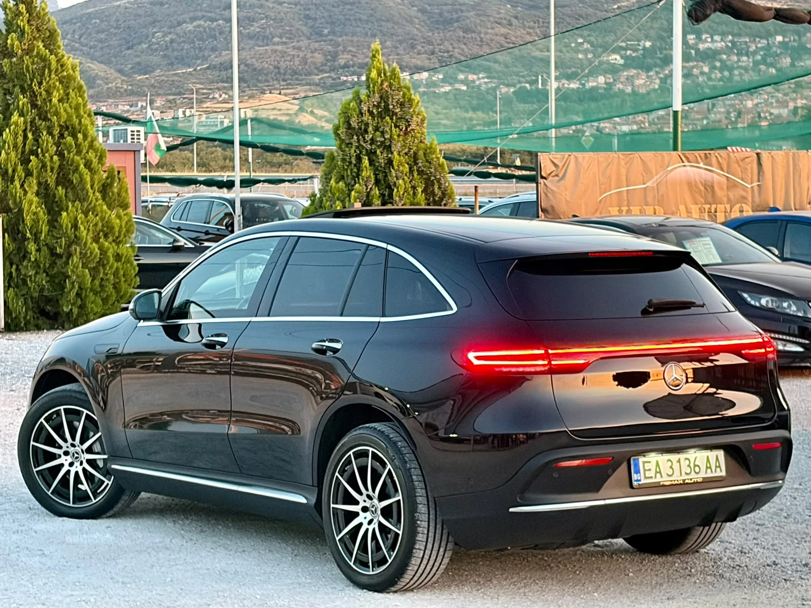 Mercedes-Benz EQC 4MATIC, снимка 7 - Автомобили и джипове - 56341379