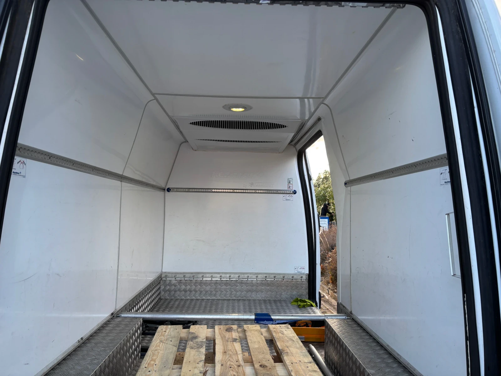 Mercedes-Benz 313, снимка 6 - Бусове и автобуси - 54044276