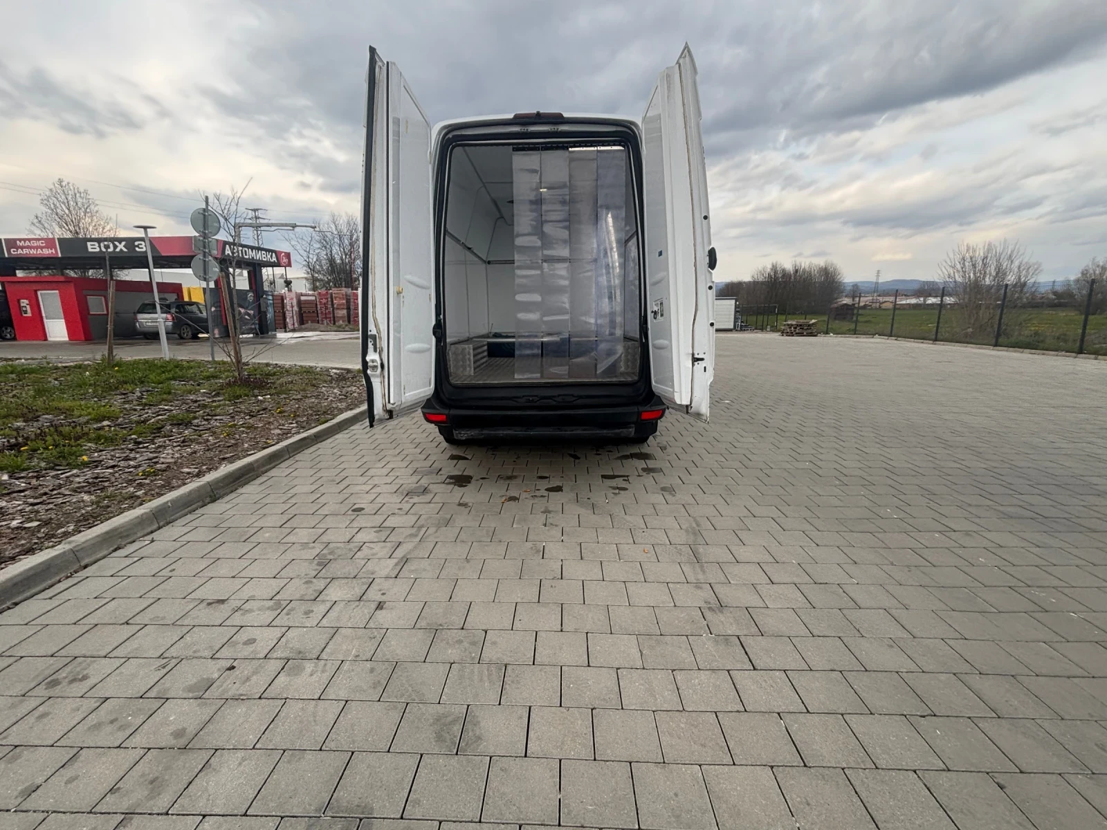 Mercedes-Benz 313, снимка 13 - Бусове и автобуси - 54044276