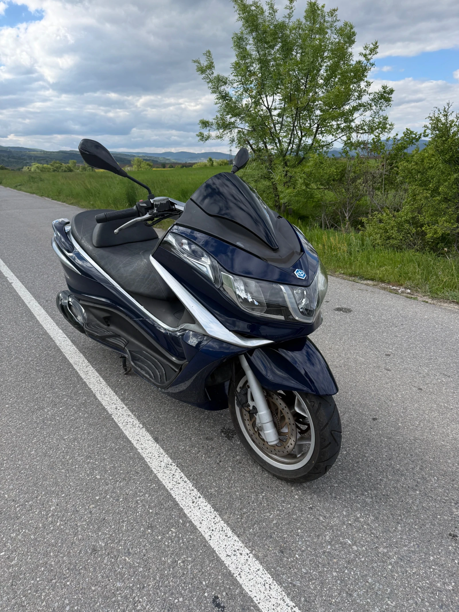 Piaggio X10