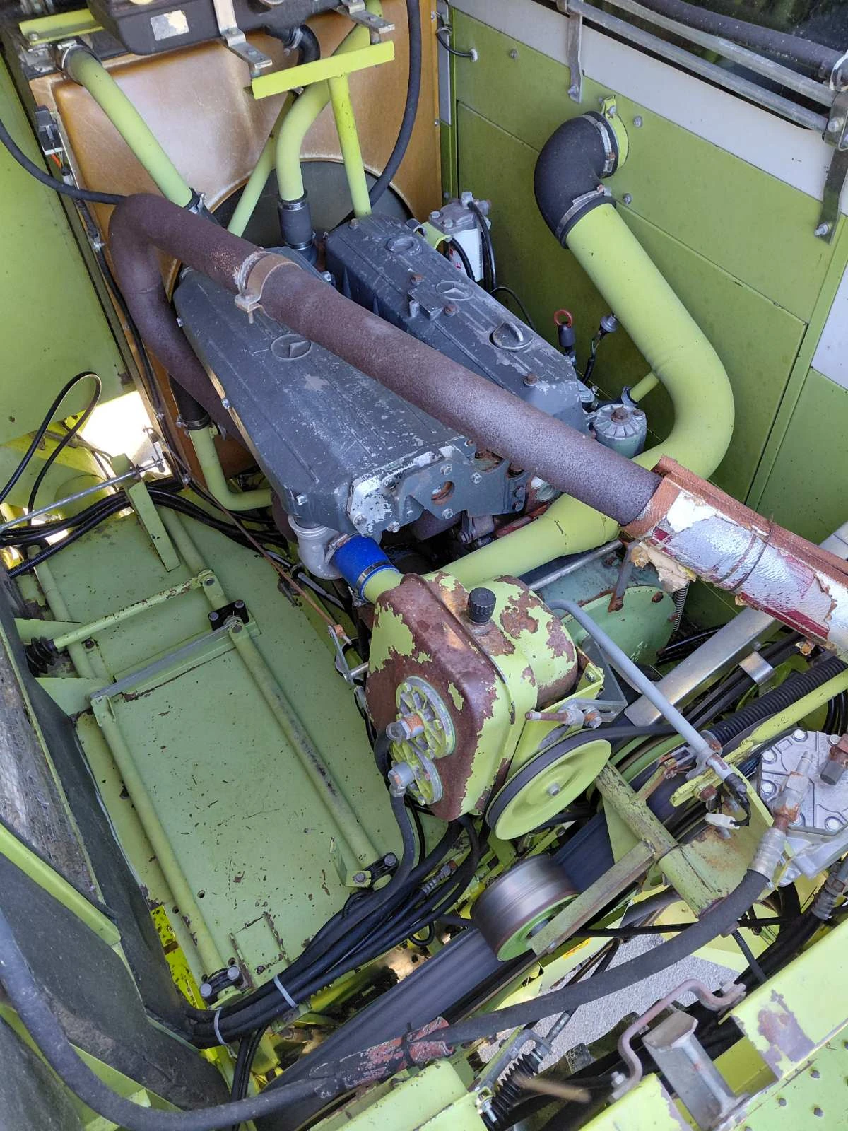 Комбайн Claas 204, снимка 6 - Селскостопанска техника - 54230695