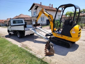   JCB