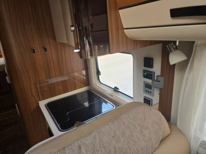 Кемпер HYMER / ERIBA B678 20 000km Автоматик AMPLO, снимка 8 - Каравани и кемпери - 49870955