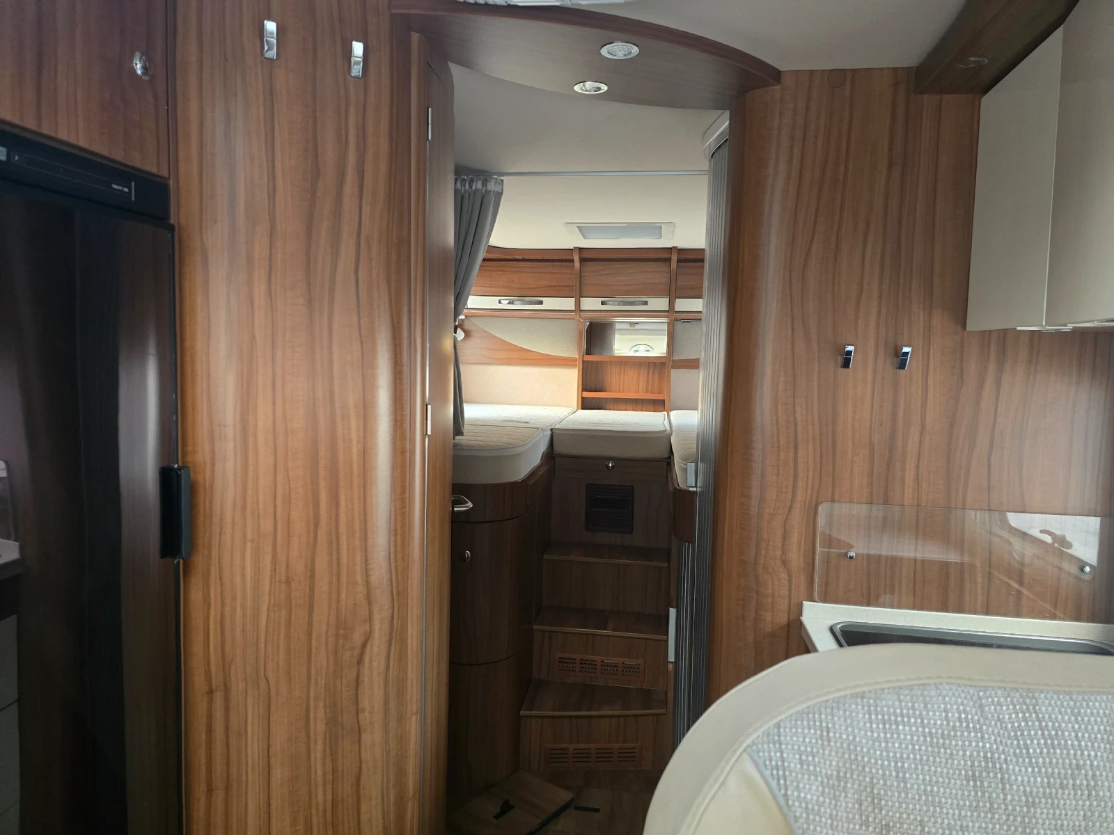 Кемпер HYMER / ERIBA B678 20 000km Автоматик AMPLO - изображение 7