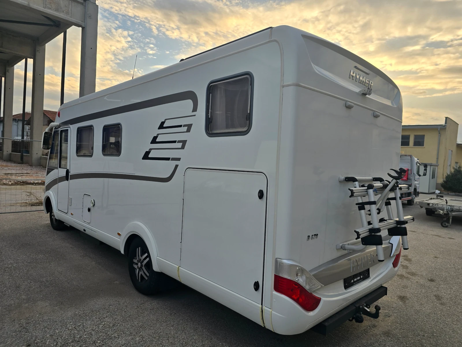 Кемпер HYMER / ERIBA B678 20 000km Автоматик AMPLO - изображение 3