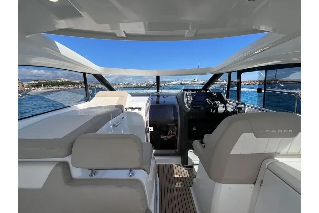 Моторна яхта Jeanneau Leader 36, снимка 3 - Воден транспорт - 55486298