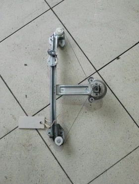 машинка стъкло ръчна задна дясна Опел Астра Н комби