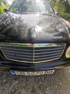 Mercedes-Benz E 220, снимка 16 - Автомобили и джипове - 45336689