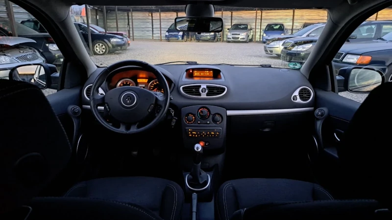 Renault Clio 1.2i NOV VNOS GERMANY, снимка 13 - Автомобили и джипове - 48104306