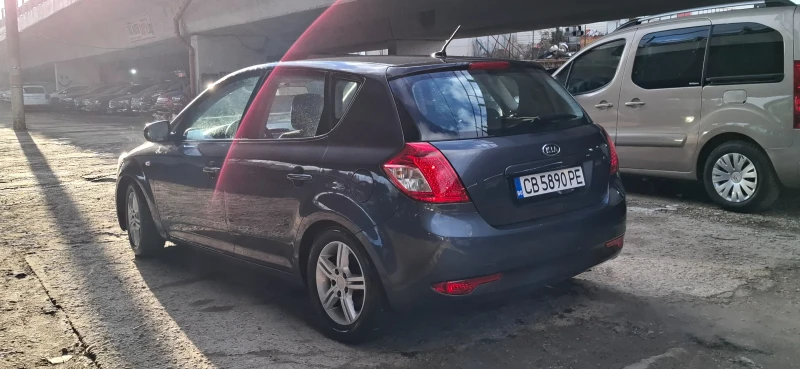 Kia Ceed 1.4 facelift 90kc Всичко платено Го ГТп!!!, снимка 5 - Автомобили и джипове - 48874441