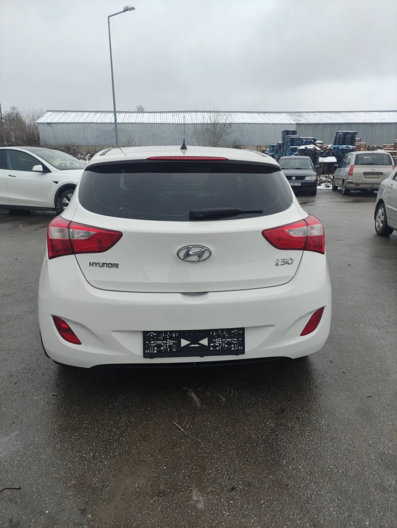 Hyundai I30 1.4 6ск, снимка 4 - Автомобили и джипове - 49551656