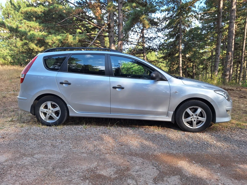 Hyundai I30 CW, снимка 3 - Автомобили и джипове - 52467431