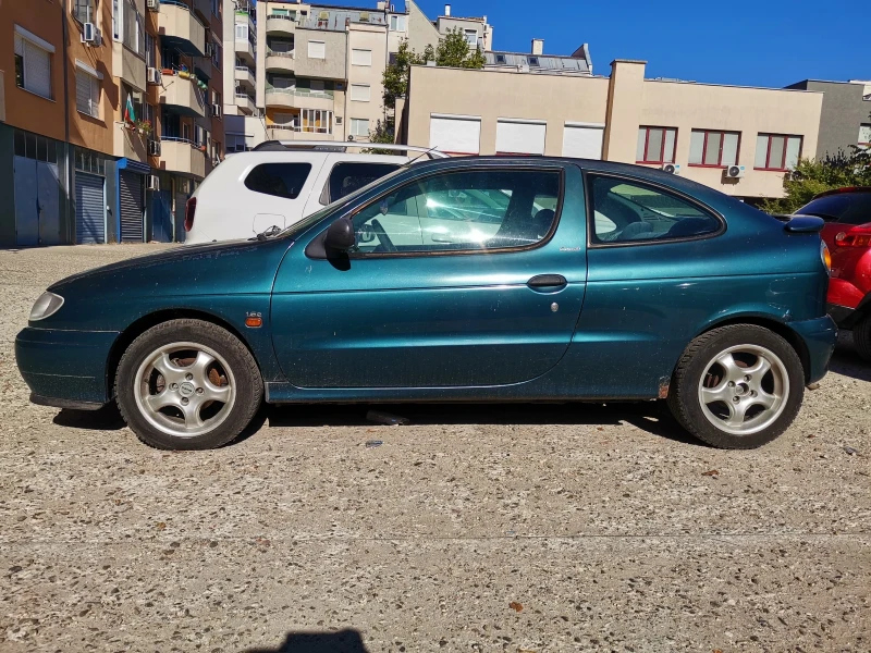 Renault Megane Coutch