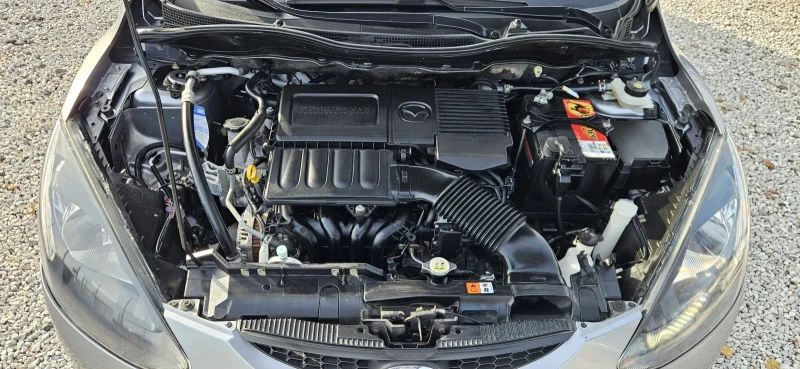 Mazda 2 1.4i* 2009г, снимка 17 - Автомобили и джипове - 52633273