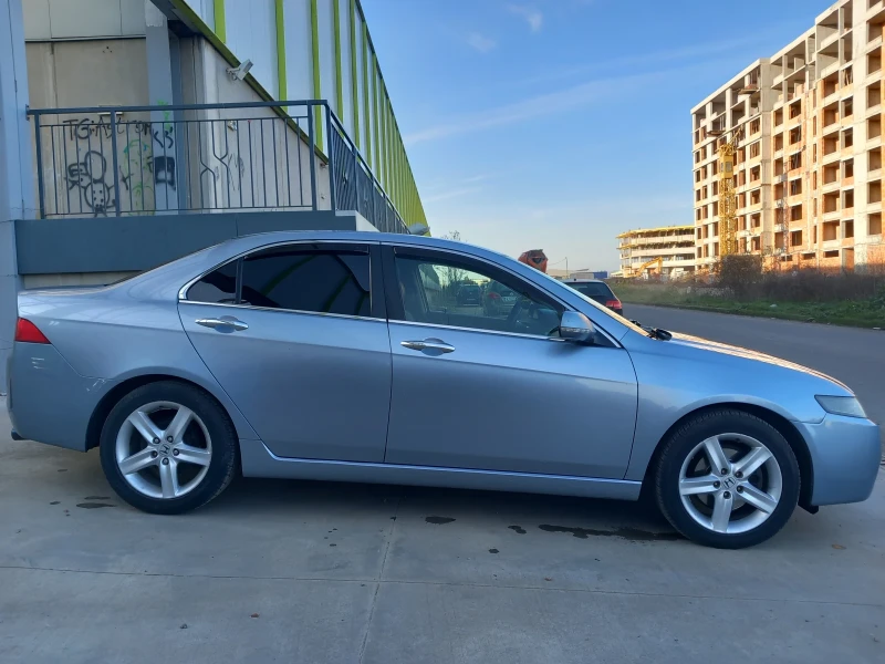 Honda Accord 2.2 i-CTDi, снимка 4 - Автомобили и джипове - 52806750