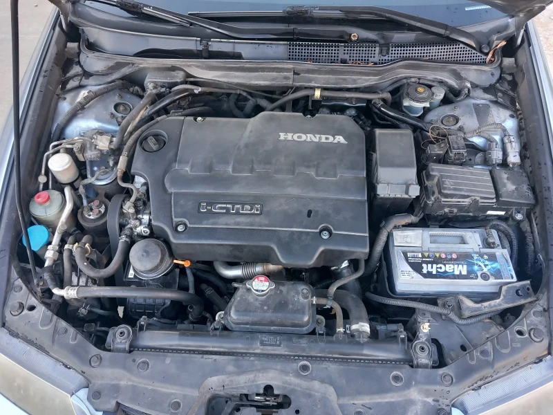Honda Accord 2.2 i-CTDi, снимка 11 - Автомобили и джипове - 52806750