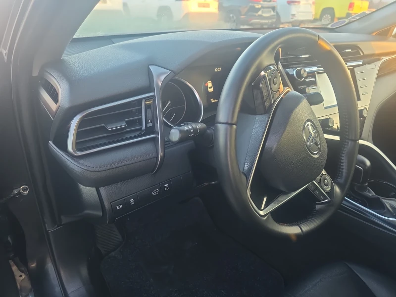 Toyota Camry 2.5.Hibrid feisa koja.navi, снимка 16 - Автомобили и джипове - 53168464