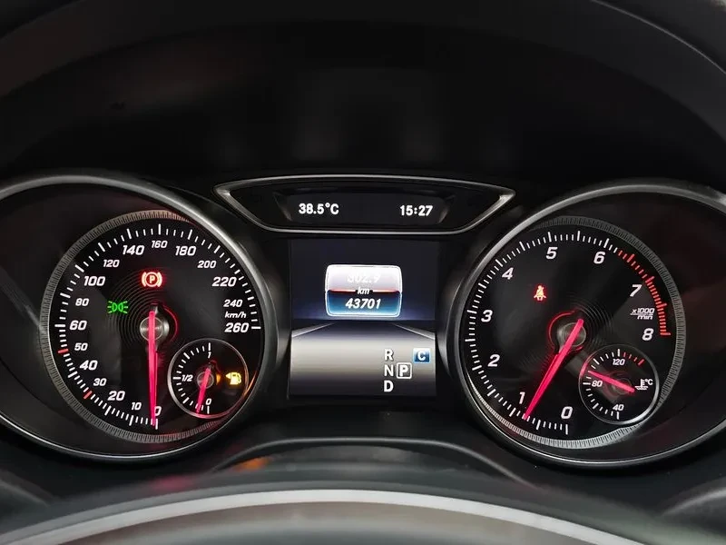Mercedes-Benz CLA 250  4Matic, снимка 8 - Автомобили и джипове - 55920720