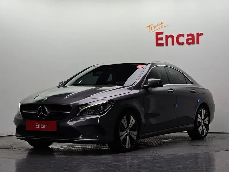 Mercedes-Benz CLA 250  4Matic