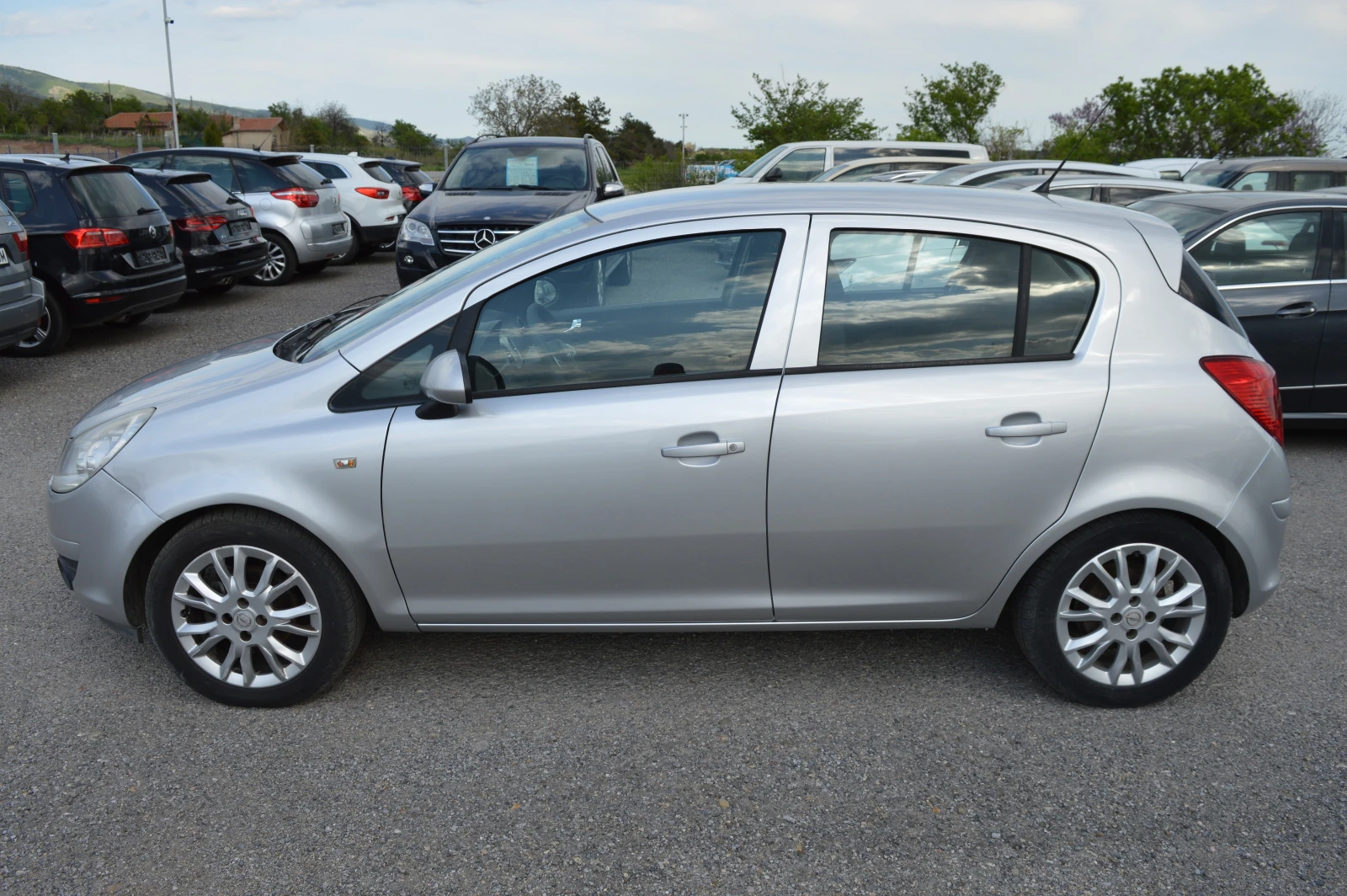 Opel Corsa 1.2LPG-KLIMA - изображение 8