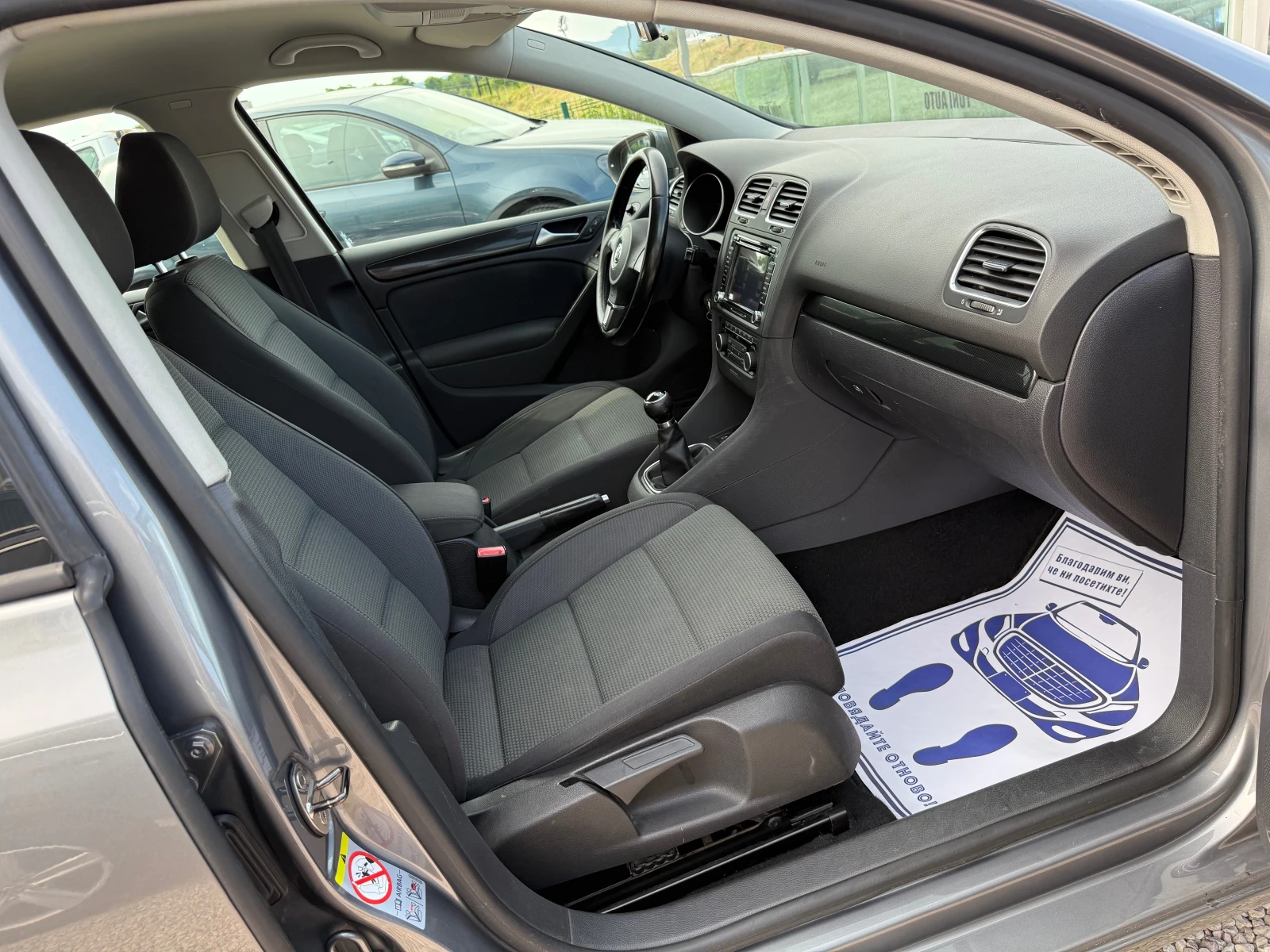 VW Golf 1.6TDi, 105кс, Евро5, НАВИГАЦИЯ,  - изображение 9