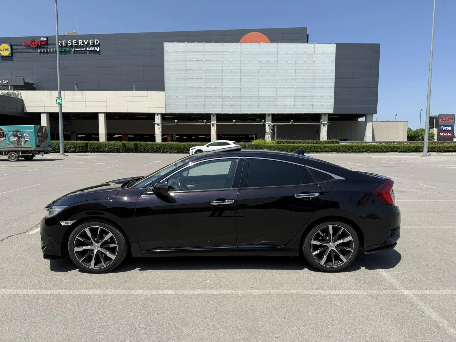 Honda Civic 1.5 VTEC Turbo CVT - изображение 4
