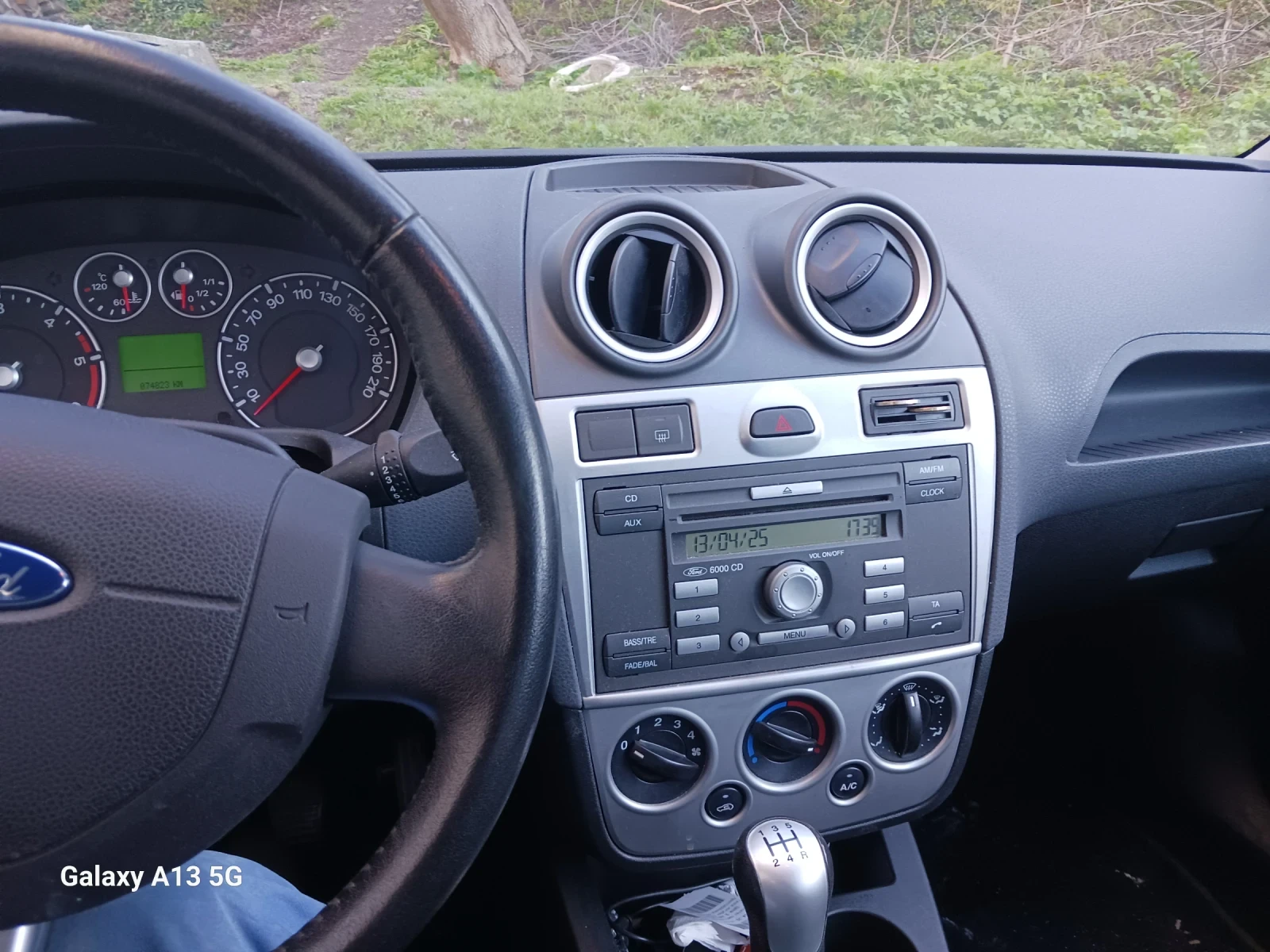 Ford Fiesta  - изображение 6