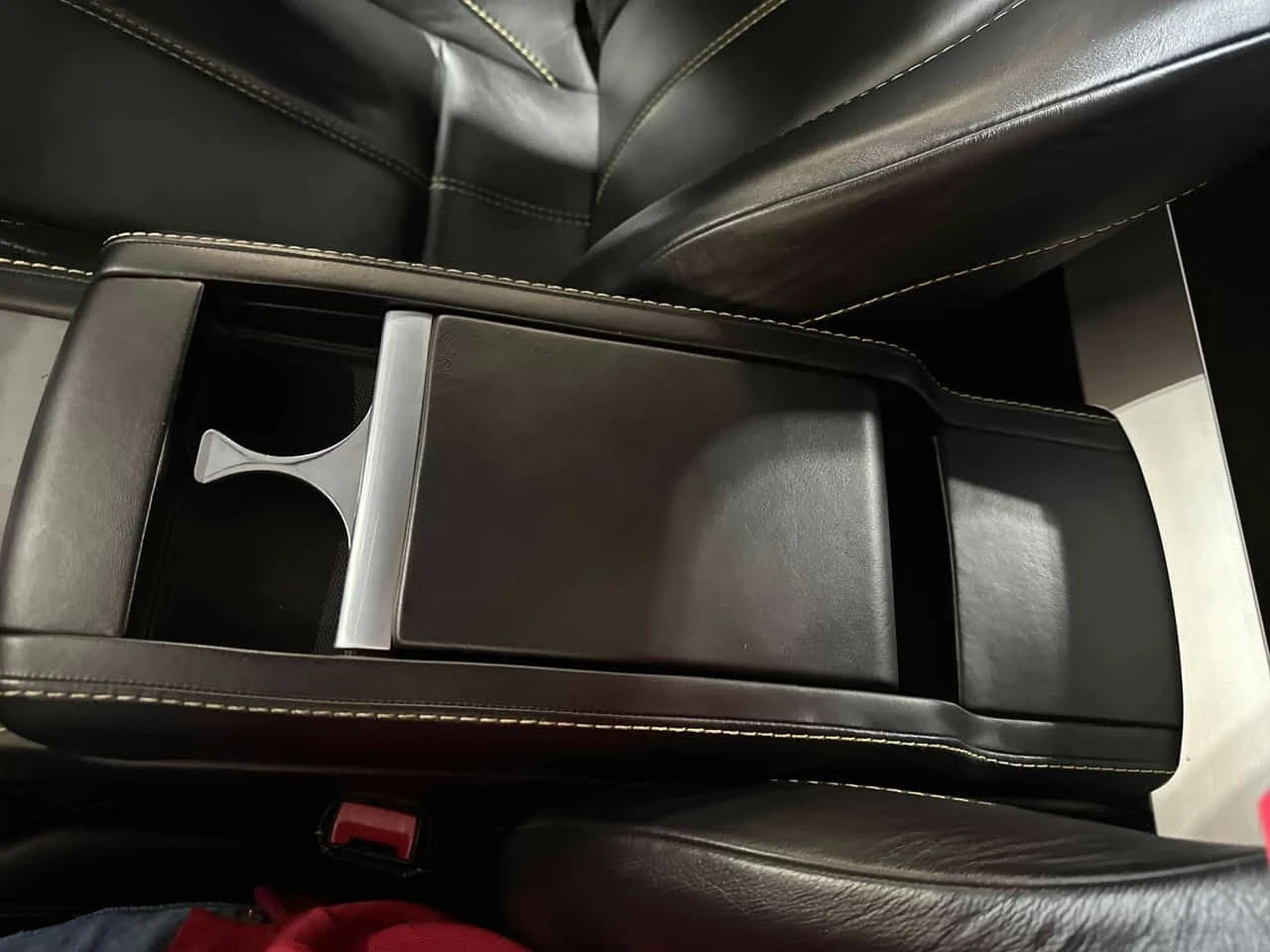 Aston Martin V8 Vantage * 2dr Cpe * 2 �����* �������* KEYLESS*  | Mobile.bg � ����������� 11