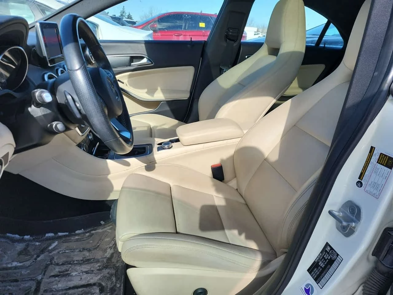 Mercedes-Benz CLA 250 4MATIC Coupe | PANO | AMBIENT | KEYLESS, снимка 5 - Автомобили и джипове - 53824892