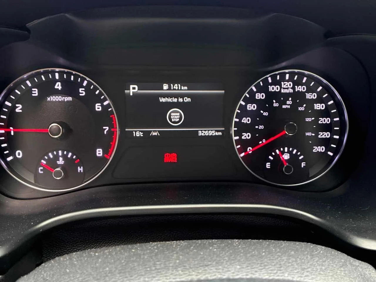 Kia Forte  GT Line / ДИСТРОНИК / КАМЕРА , снимка 8 - Автомобили и джипове - 54127156