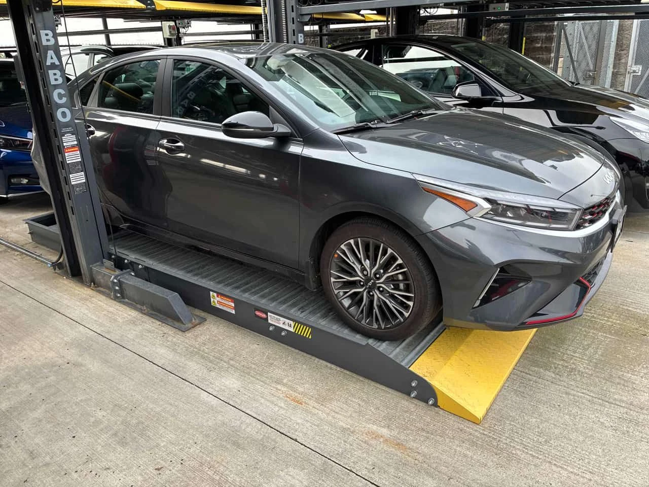 Kia Forte  GT Line / ДИСТРОНИК / КАМЕРА , снимка 3 - Автомобили и джипове - 54127156