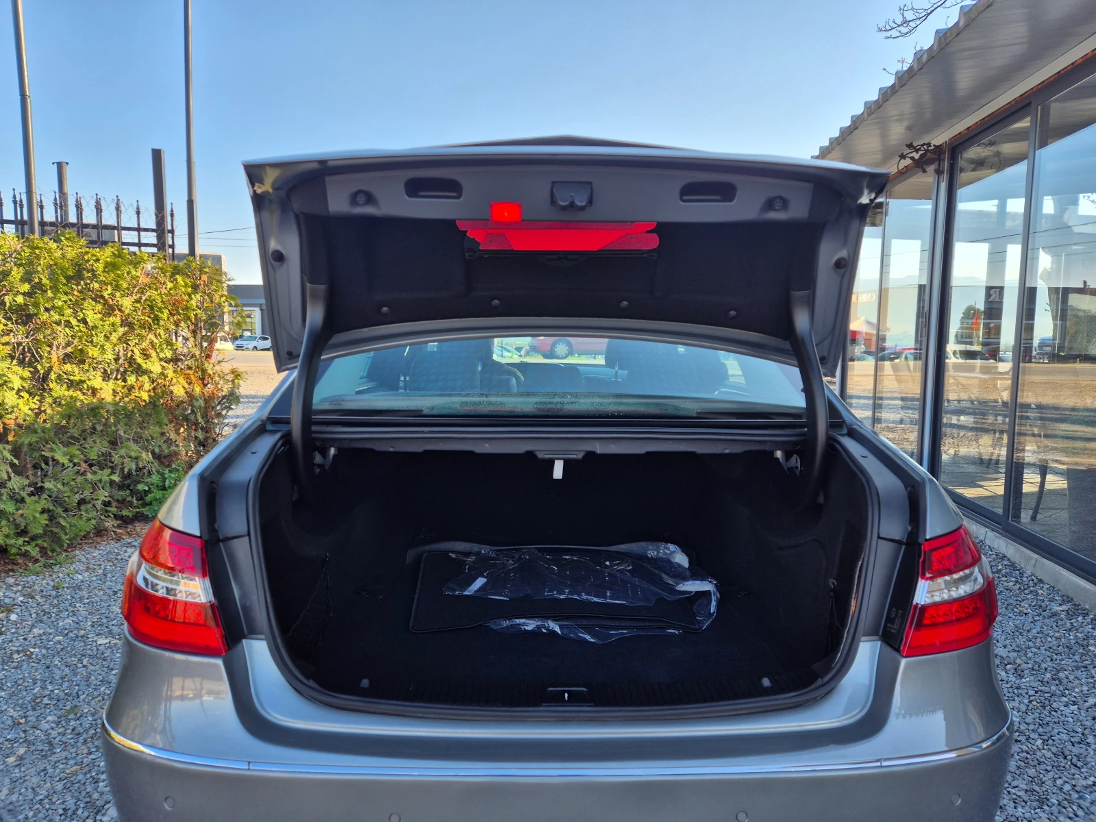 Mercedes-Benz E 250 CDI* AUTOMAT* NAVI* KAMERA* , снимка 15 - Автомобили и джипове - 54145823