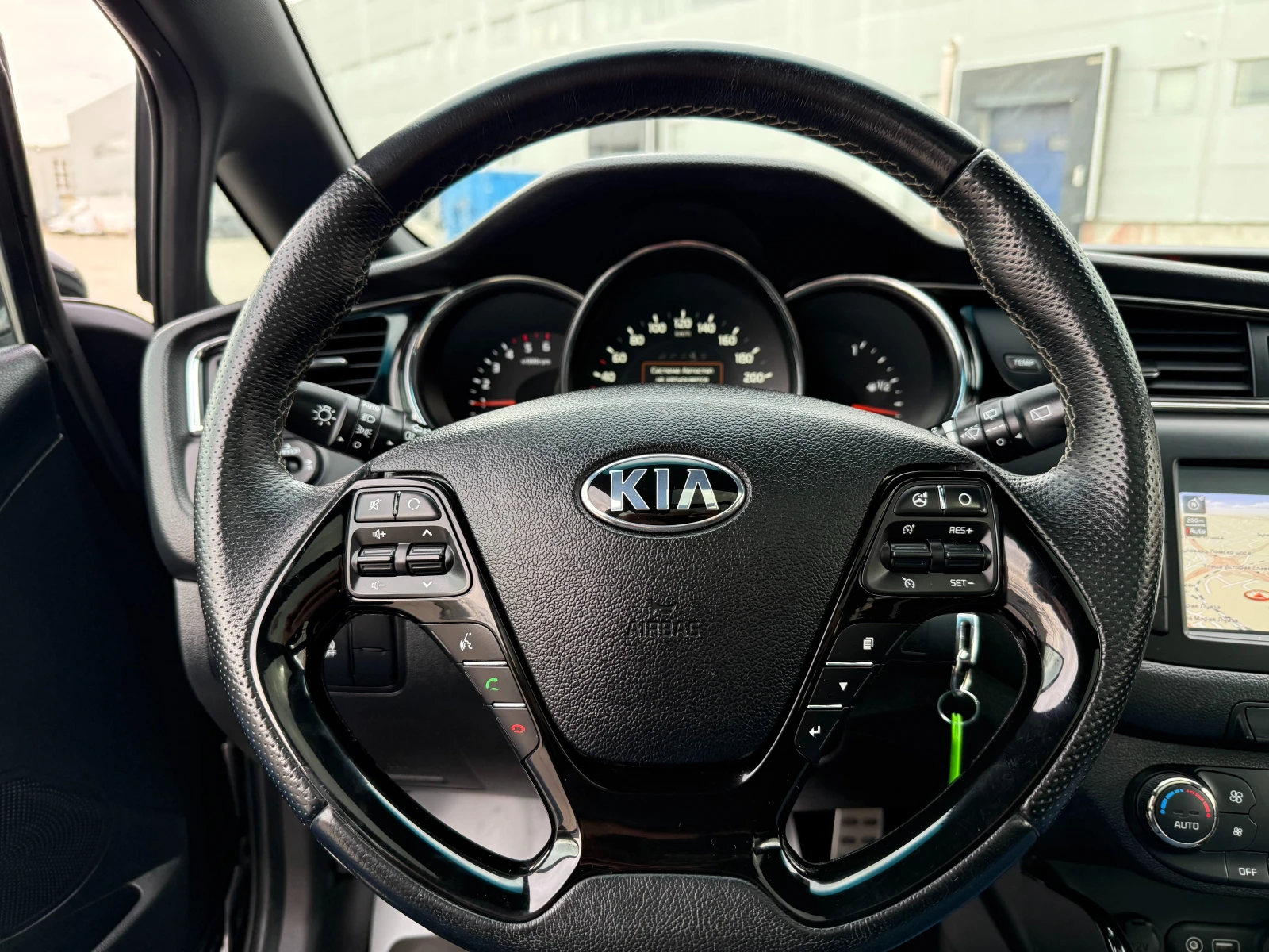 Kia Ceed 1.6 CRDi GT Line, снимка 11 - Автомобили и джипове - 54203002