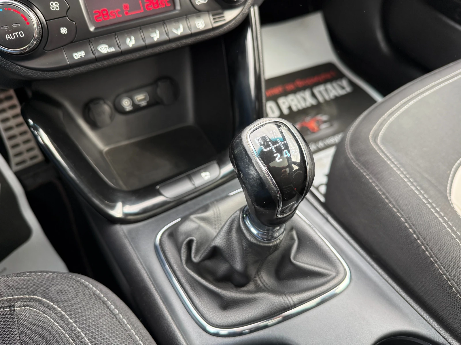 Kia Ceed 1.6 CRDi GT Line, снимка 12 - Автомобили и джипове - 54203002