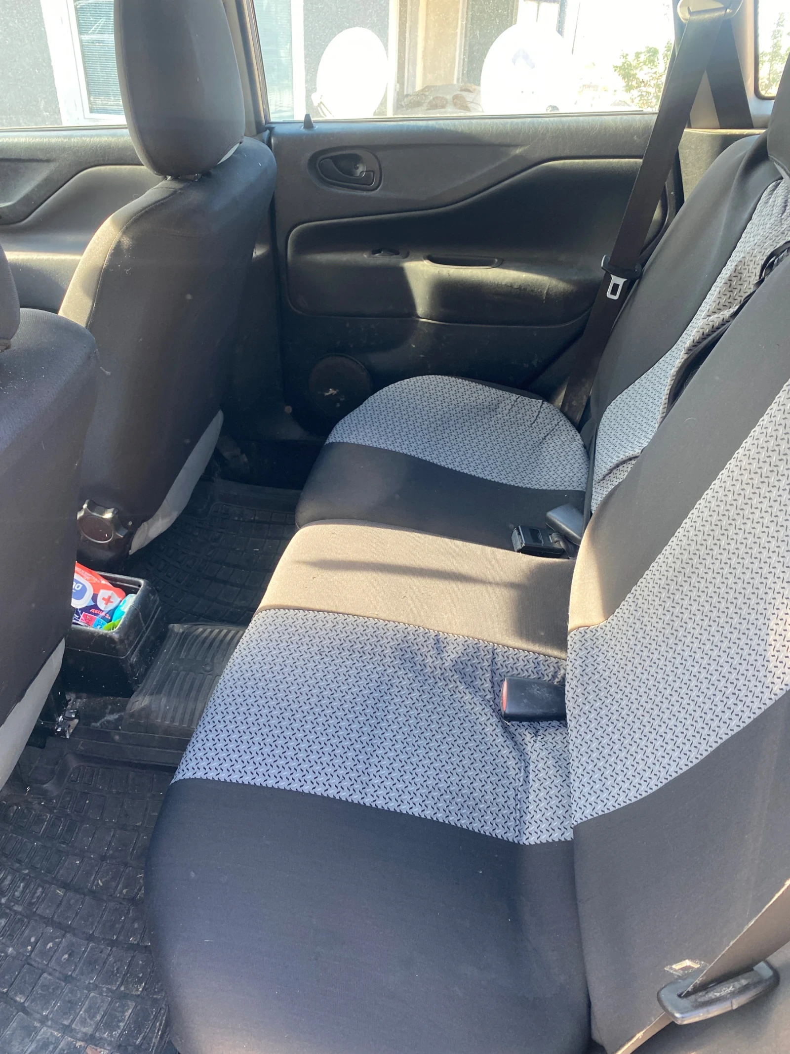 Mitsubishi Space star, снимка 9 - Автомобили и джипове - 54328869