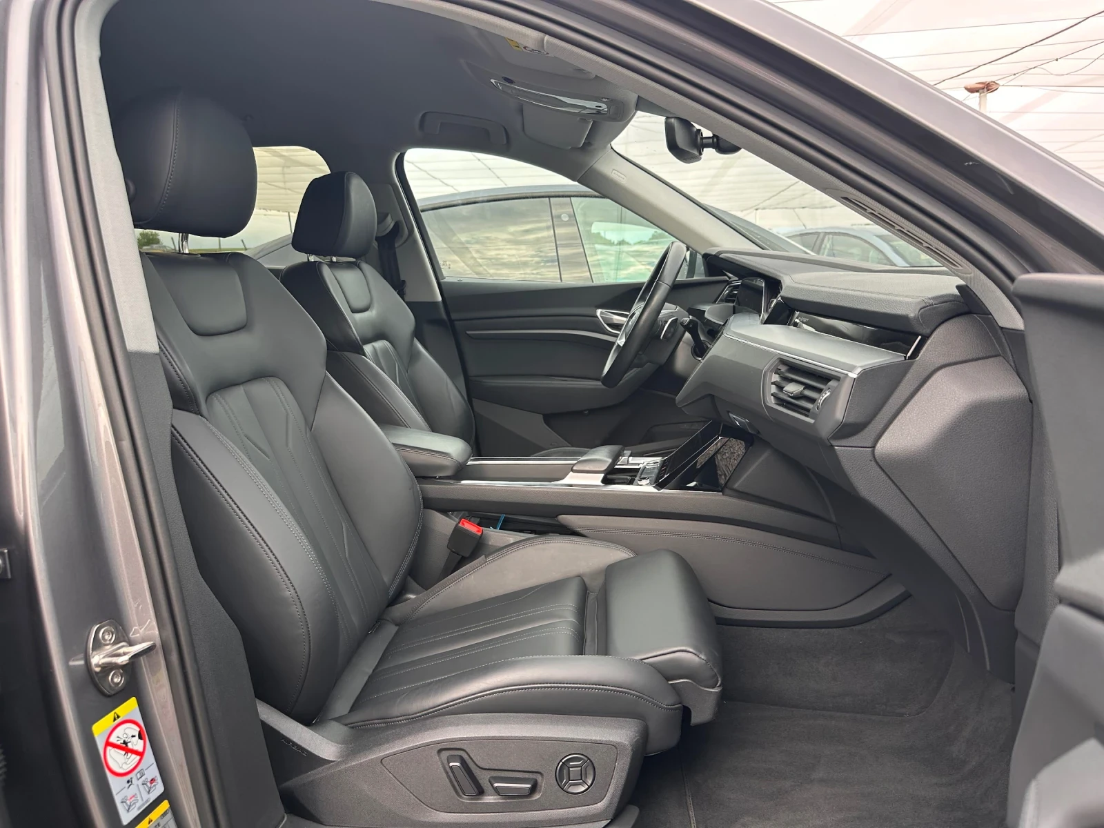 Audi E-Tron 55 408ks 95kw , снимка 13 - Автомобили и джипове - 54639264