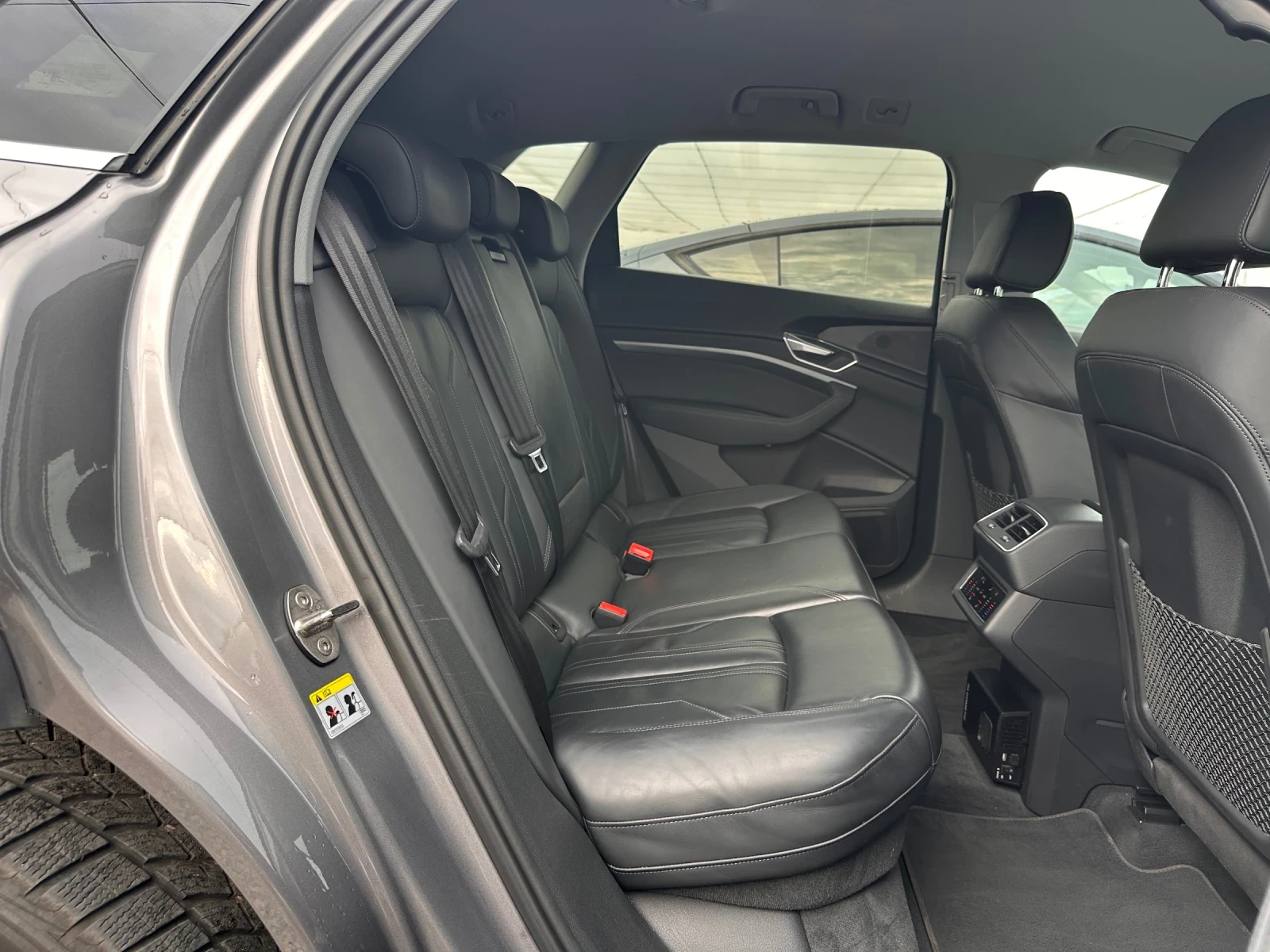 Audi E-Tron 55 408ks 95kw , снимка 15 - Автомобили и джипове - 54639264