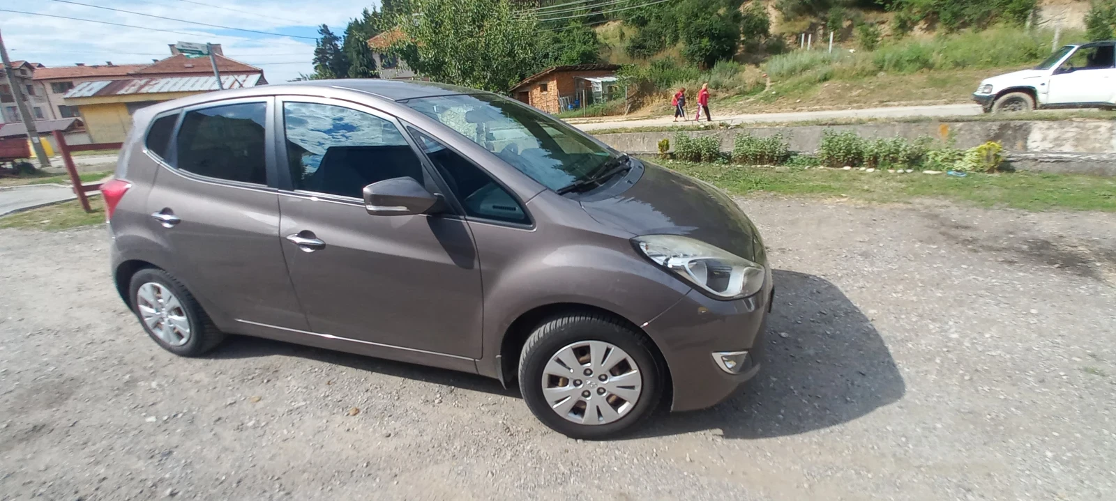 Hyundai Ix20, снимка 5 - Автомобили и джипове - 55191020